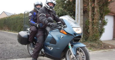 signes en moto motard